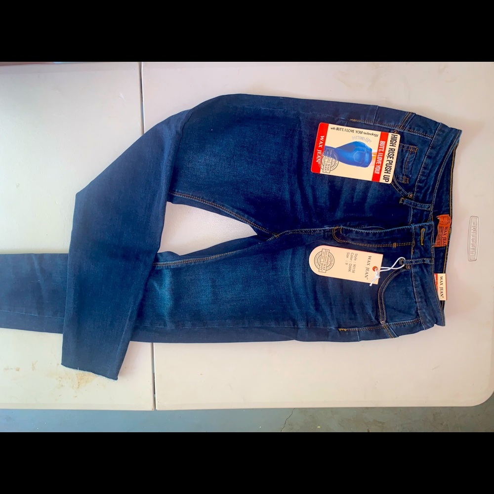 Push up jeans